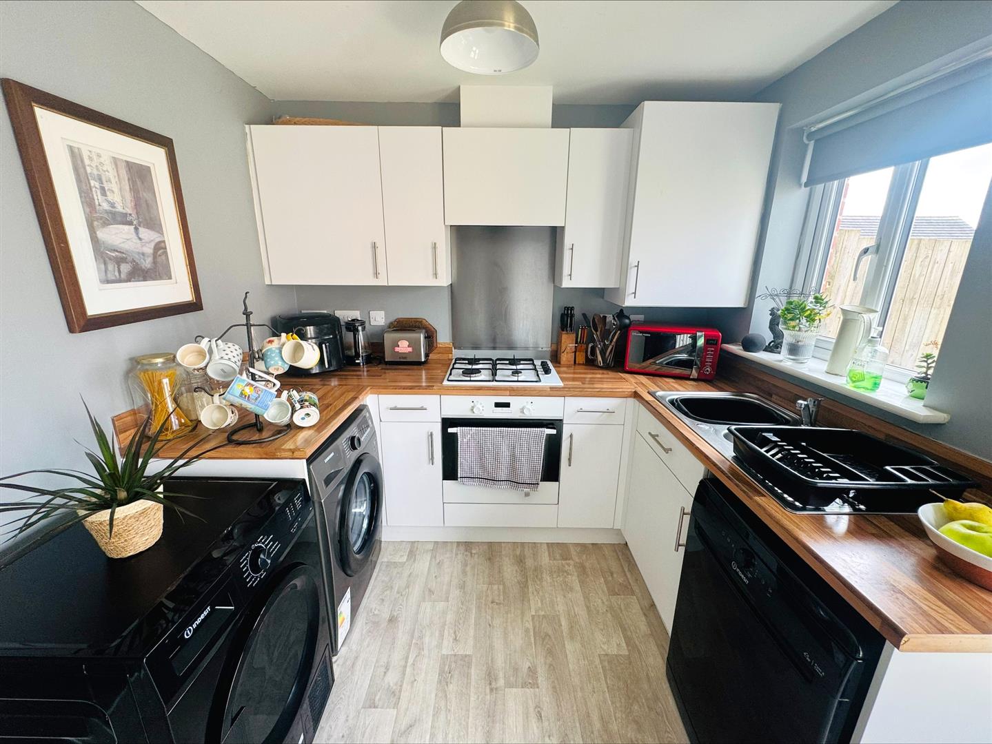 Clos Y Nant, Carway, Kidwelly, SA17 4JH